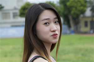 Open that window, step into the warm sunshine of the Shanghai tea house